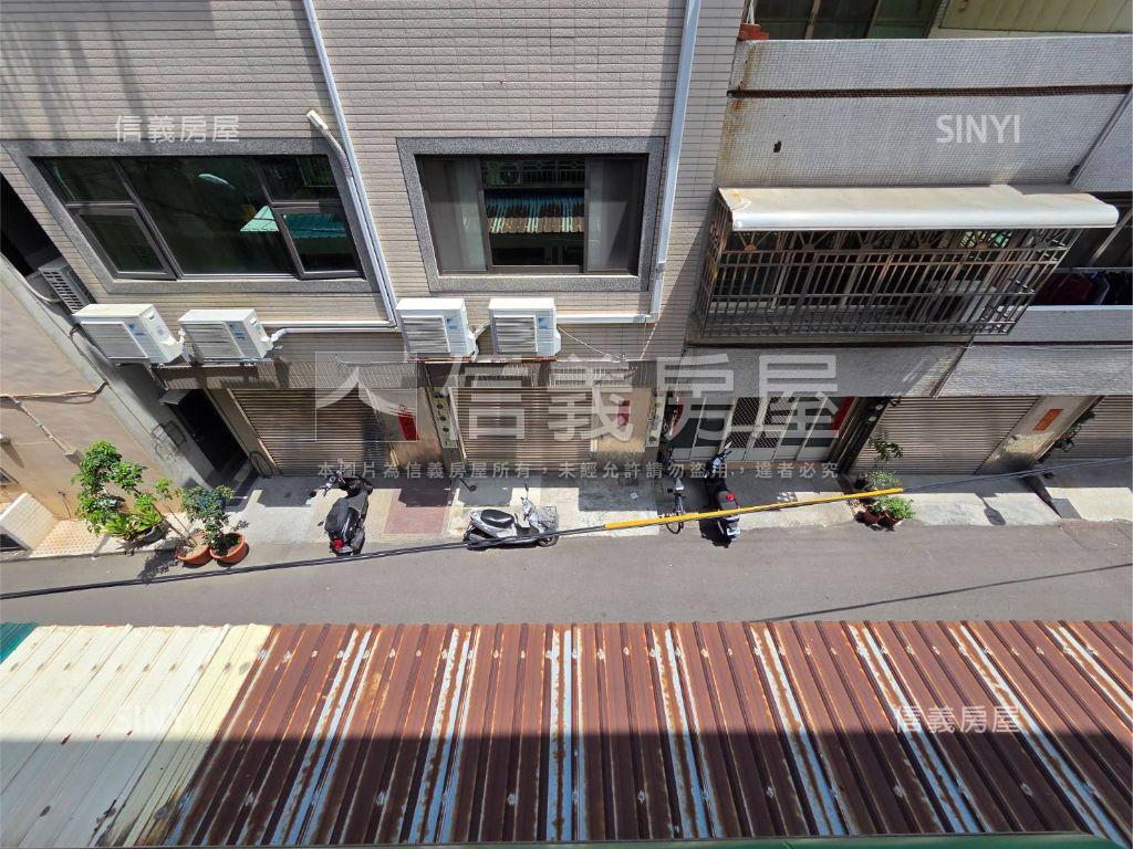 近家樂福孝親透天房屋室內格局與周邊環境