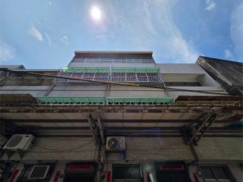 近家樂福孝親透天