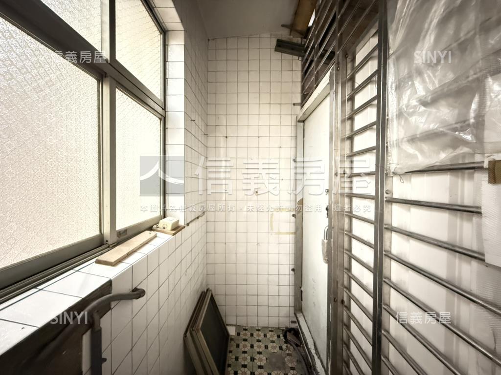 鬧中取靜國慶路一樓房屋室內格局與周邊環境
