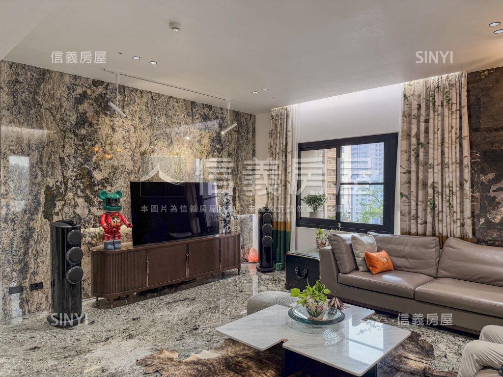 國王傳奇華麗豪邸雙平車房屋室內格局與周邊環境