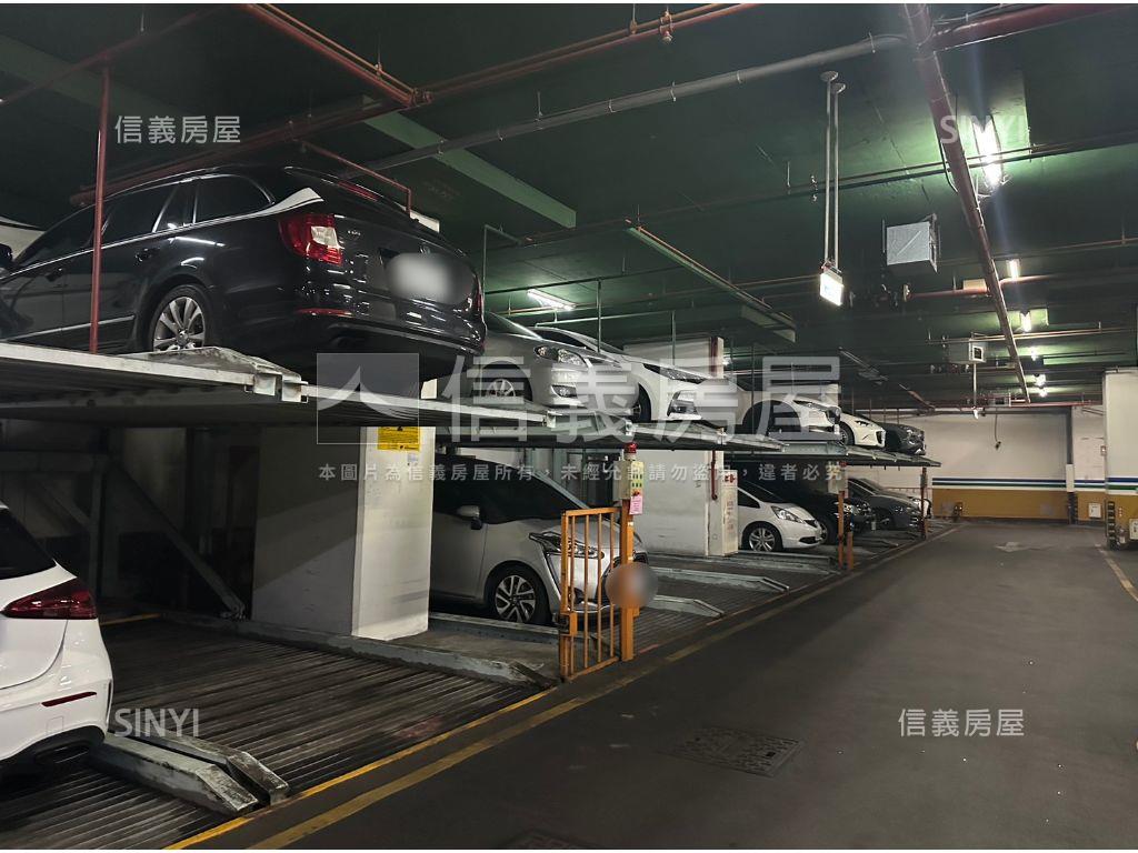 中正雲荷◆坡道車位房屋室內格局與周邊環境