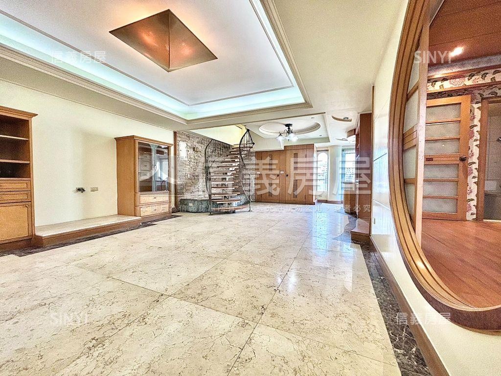 正五期三房三平車捷運宅房屋室內格局與周邊環境