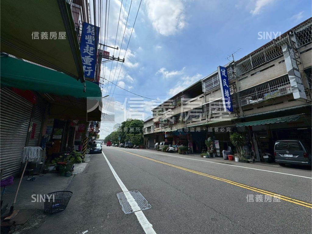 大里臨路收租透店房屋室內格局與周邊環境