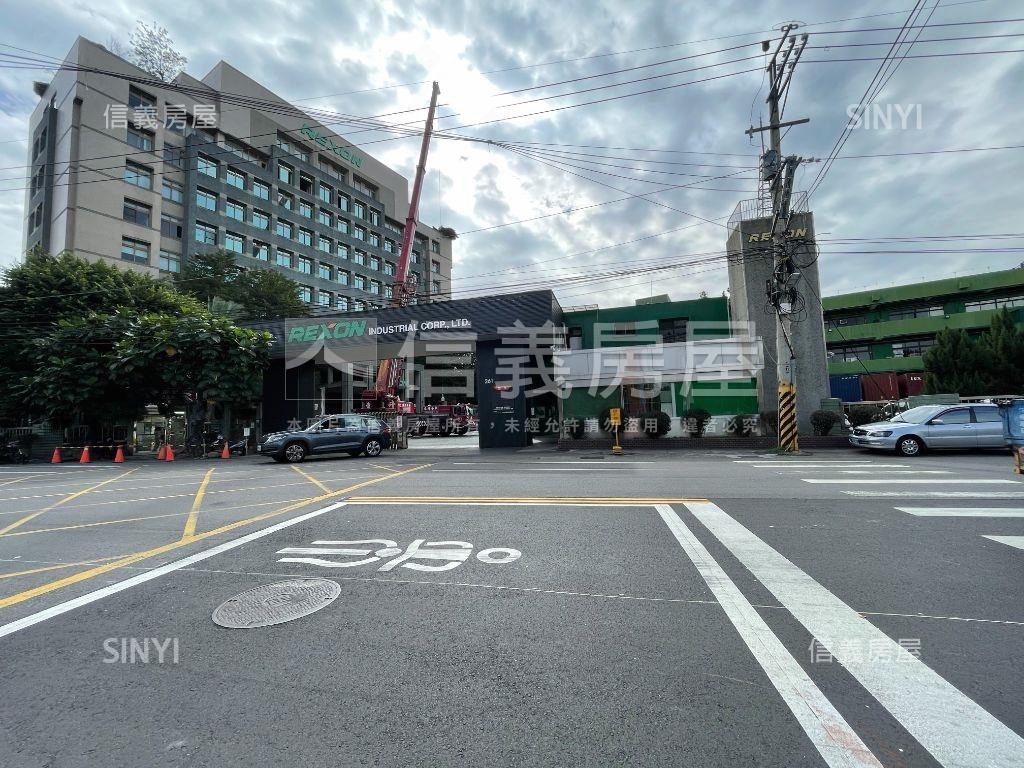 大里臨路收租透店房屋室內格局與周邊環境