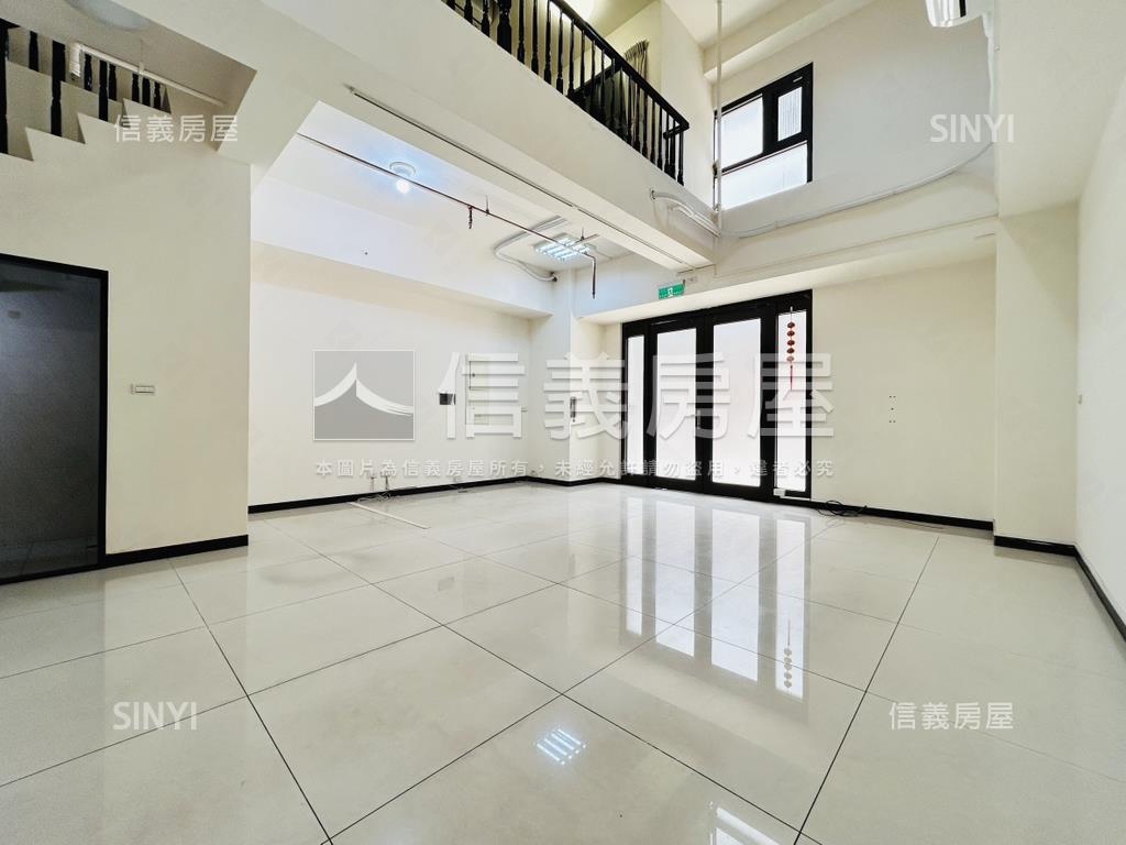 雙捷匯挑高店面房屋室內格局與周邊環境