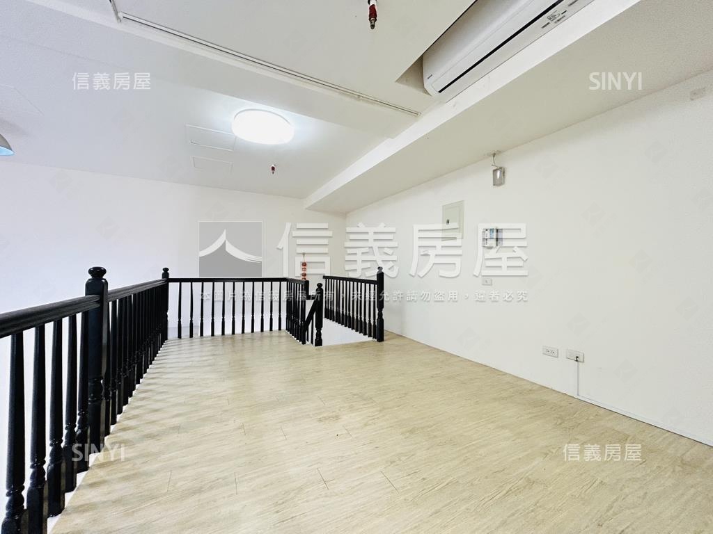 雙捷匯挑高店面房屋室內格局與周邊環境