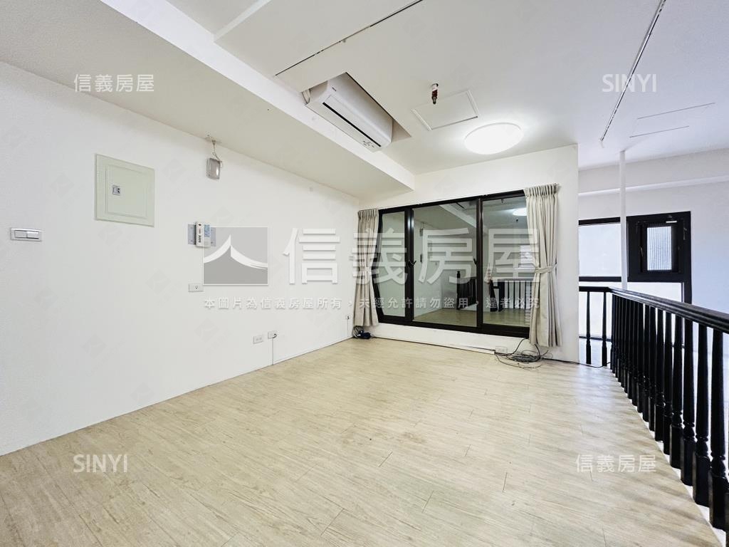 雙捷匯挑高店面房屋室內格局與周邊環境