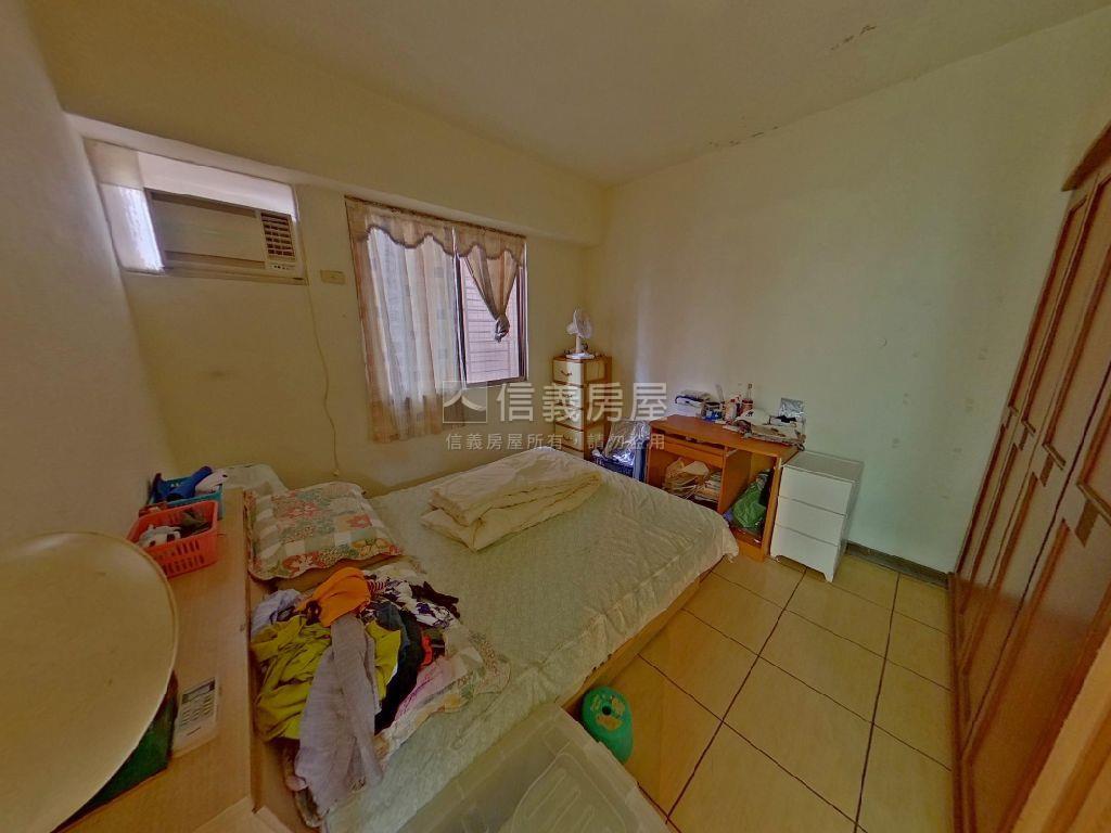 近未來捷運。華廈３房房屋室內格局與周邊環境