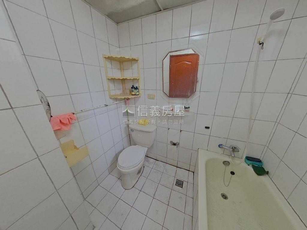 近未來捷運。華廈３房房屋室內格局與周邊環境