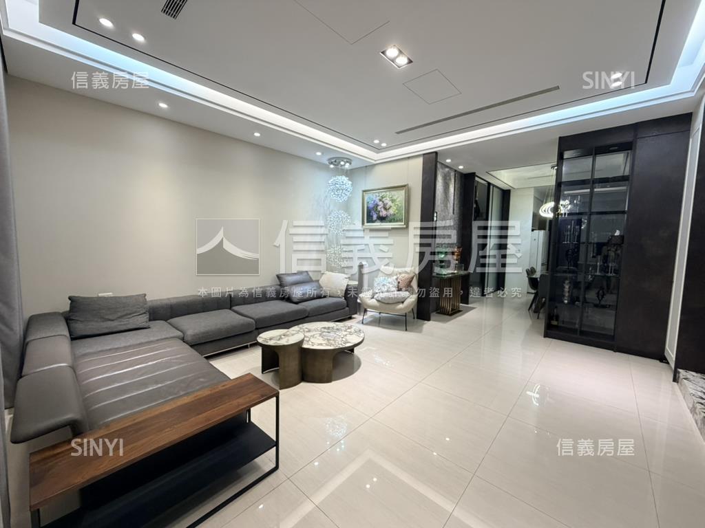 佑崧逸境大面寬臨路別墅房屋室內格局與周邊環境