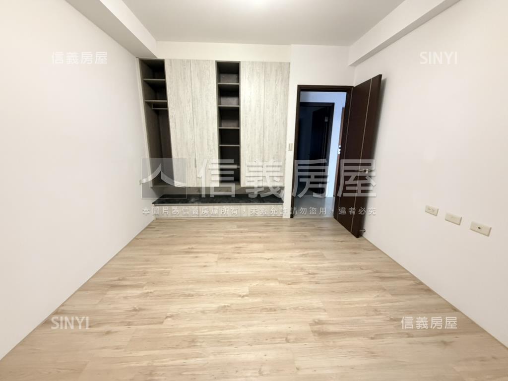 佑崧逸境大面寬臨路別墅房屋室內格局與周邊環境