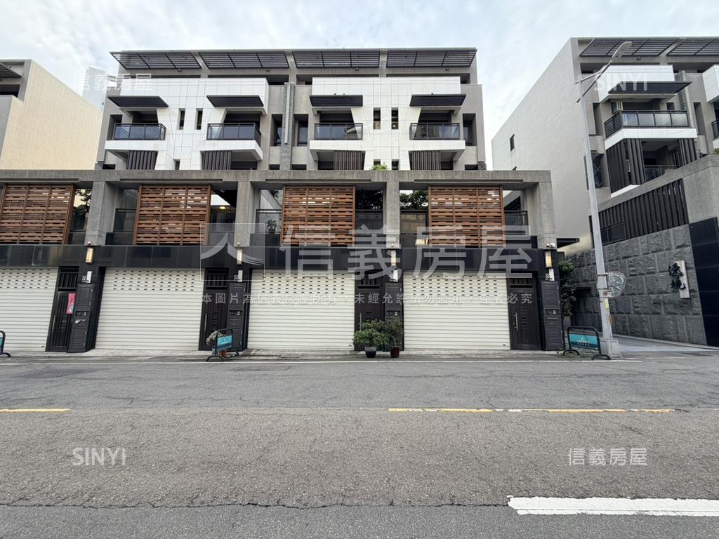 佑崧逸境大面寬臨路別墅房屋室內格局與周邊環境
