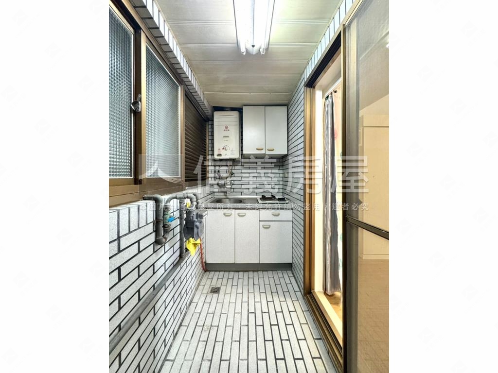 民生圓環高樓管理小資宅房屋室內格局與周邊環境