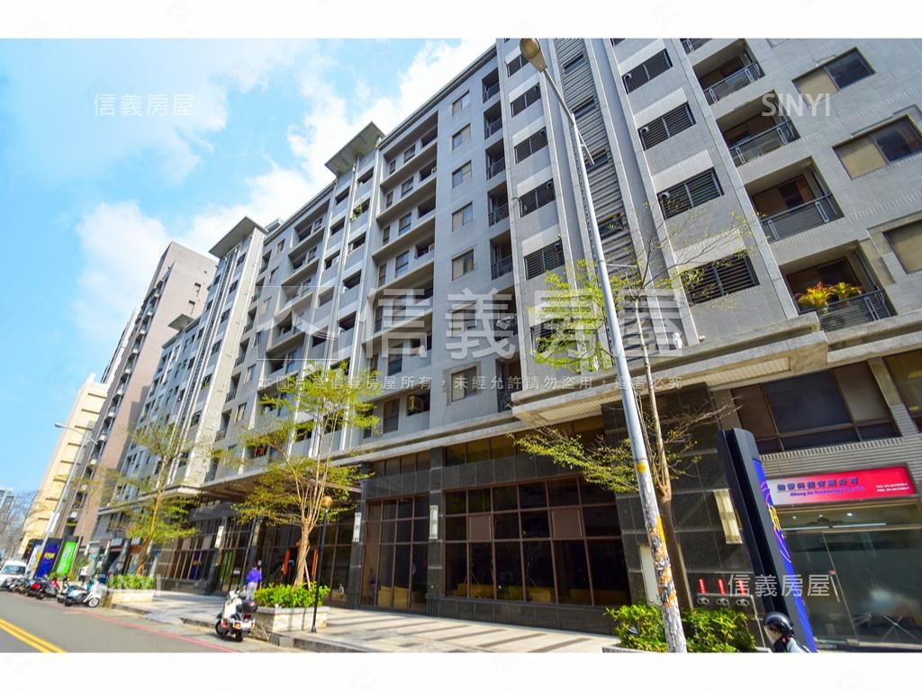 ★高鐵特區稀有車位套房房屋室內格局與周邊環境