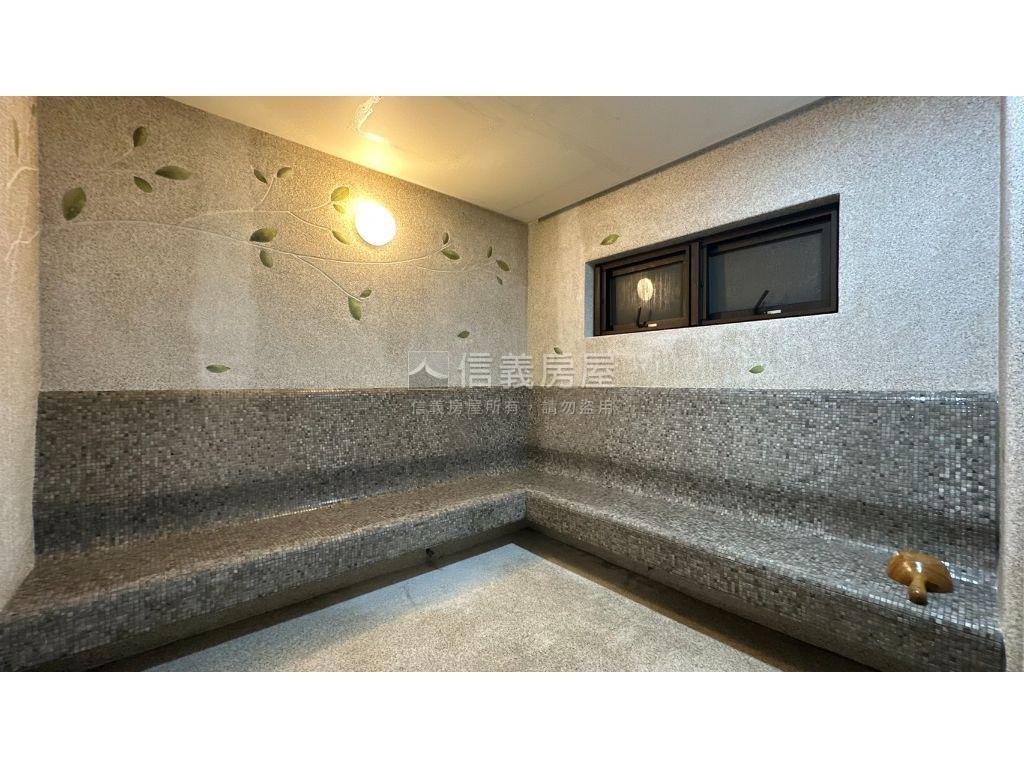龍寶愛臻邸三房朝東雙車戶房屋室內格局與周邊環境