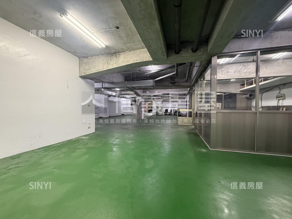 龍安霸氣稀有商場房屋室內格局與周邊環境