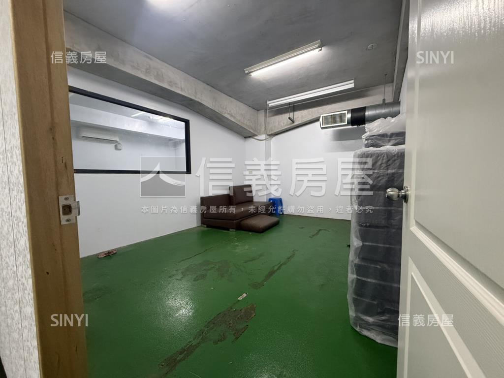 龍安霸氣稀有商場房屋室內格局與周邊環境