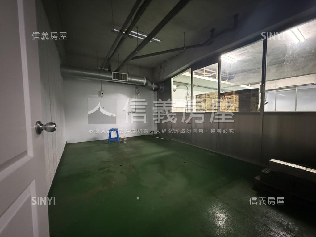 龍安霸氣稀有商場房屋室內格局與周邊環境