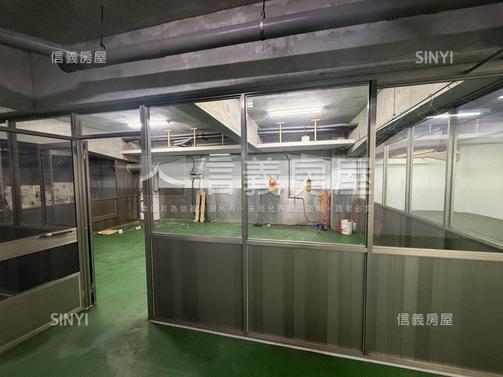 龍安霸氣稀有商場房屋室內格局與周邊環境