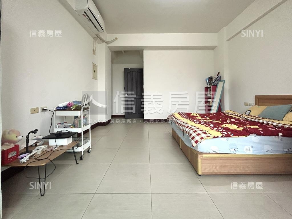 爵士北歐臨路漂亮車墅房屋室內格局與周邊環境