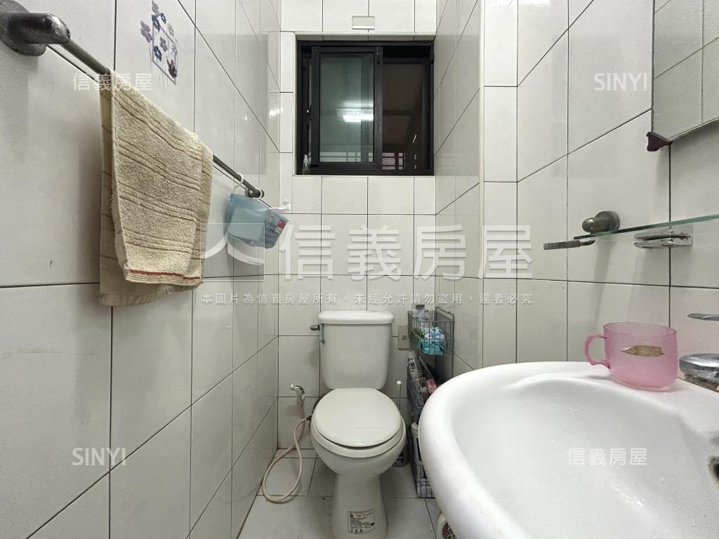 爵士北歐臨路漂亮車墅房屋室內格局與周邊環境