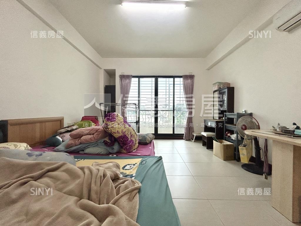 爵士北歐臨路漂亮車墅房屋室內格局與周邊環境