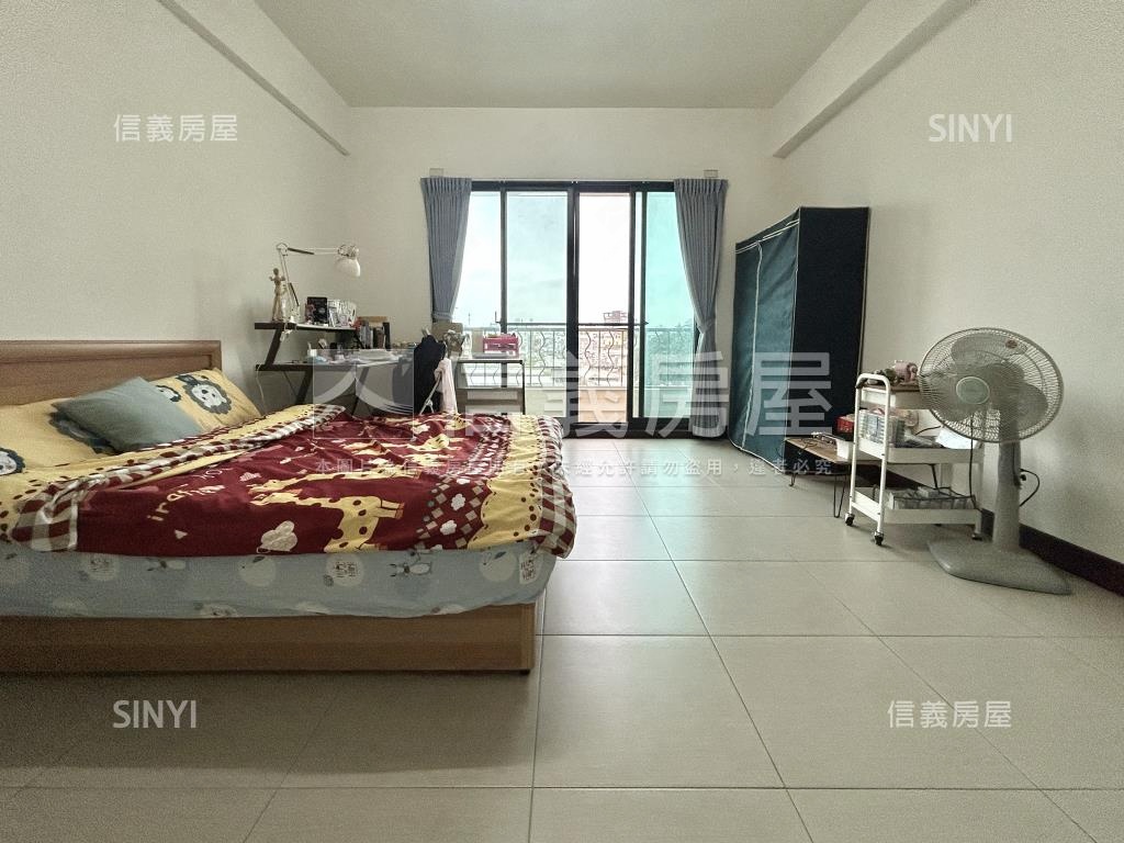 爵士北歐臨路漂亮車墅房屋室內格局與周邊環境