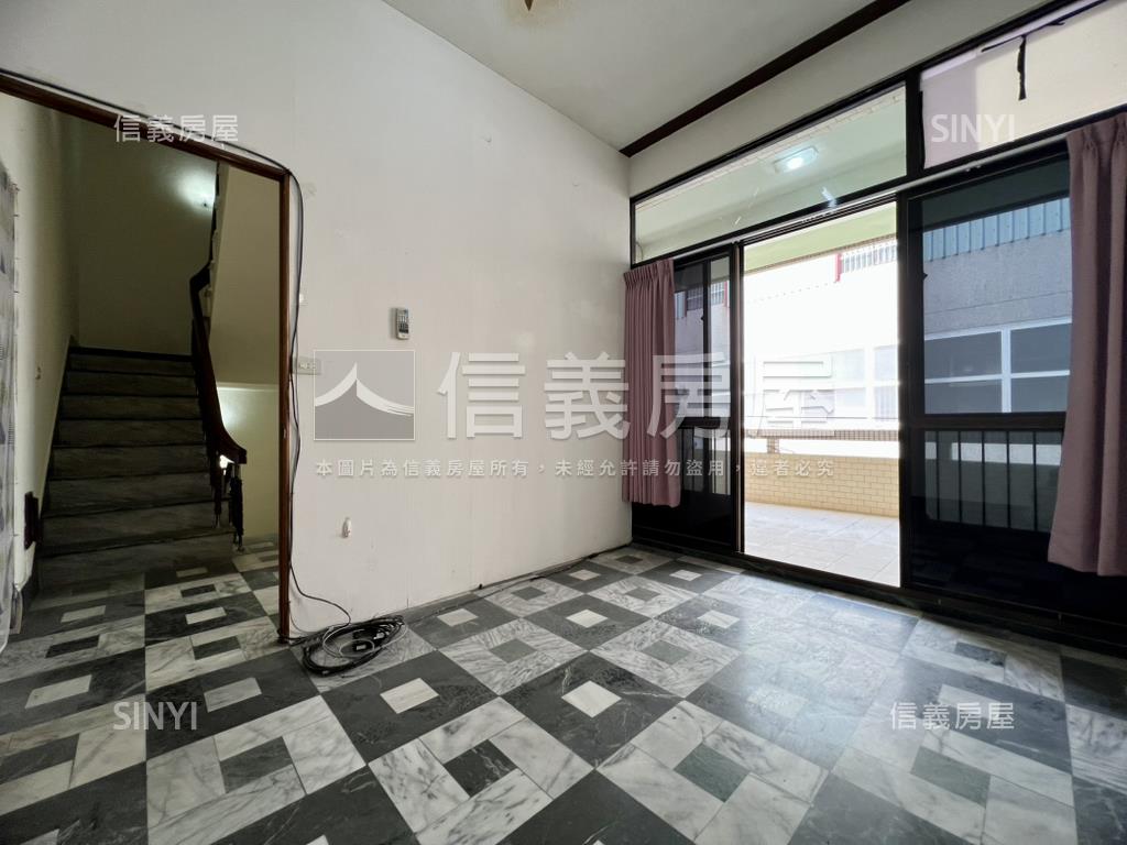 德南國小小資成家透天房屋室內格局與周邊環境