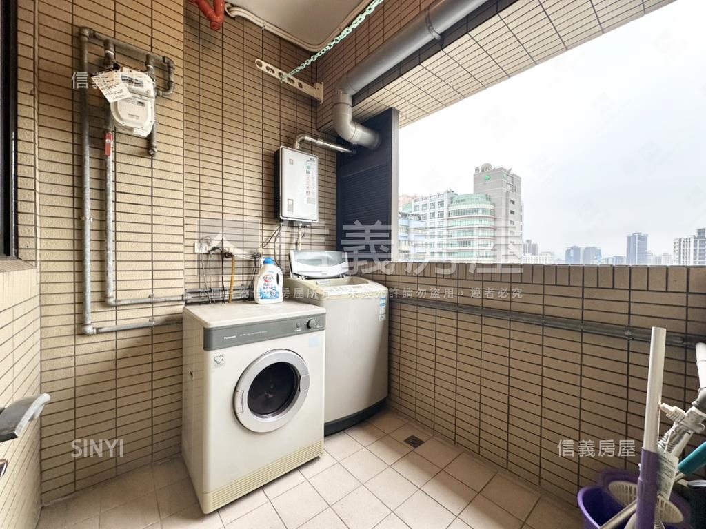 【馥華大台北】．城市遠景房屋室內格局與周邊環境