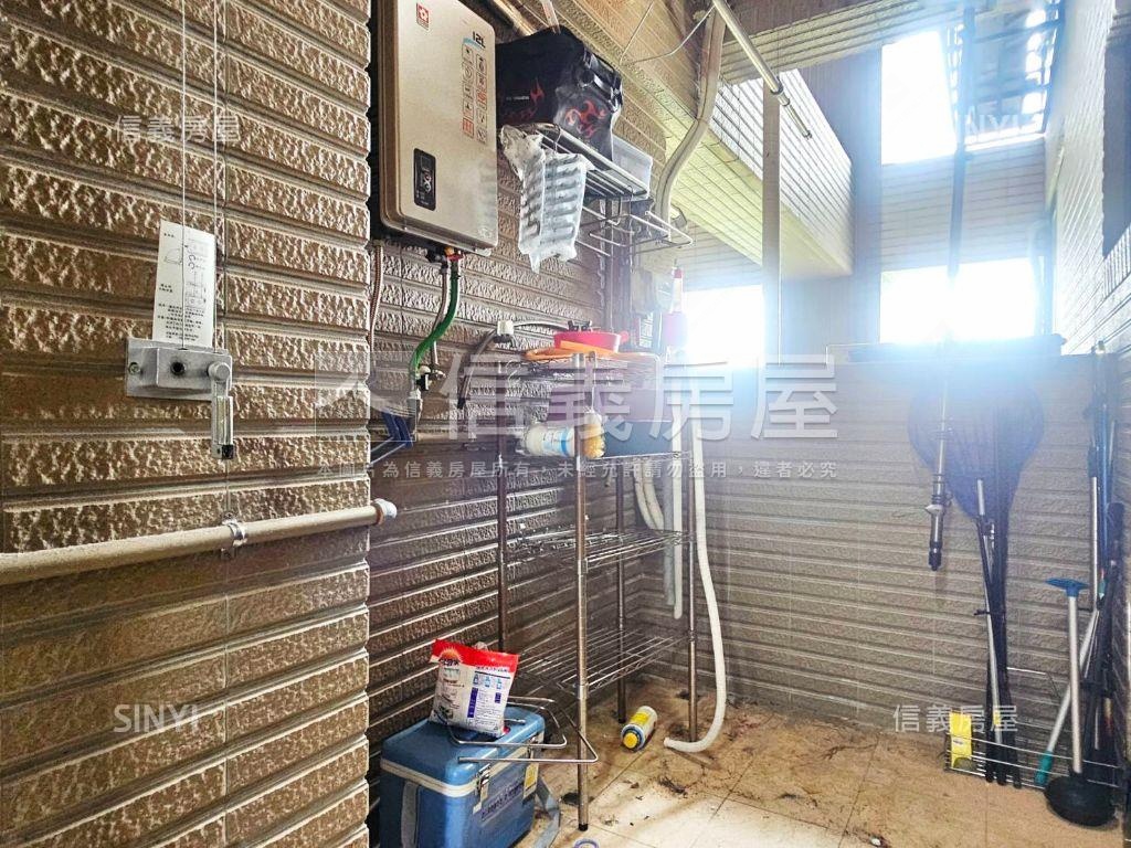 新月成家美裝三房房屋室內格局與周邊環境