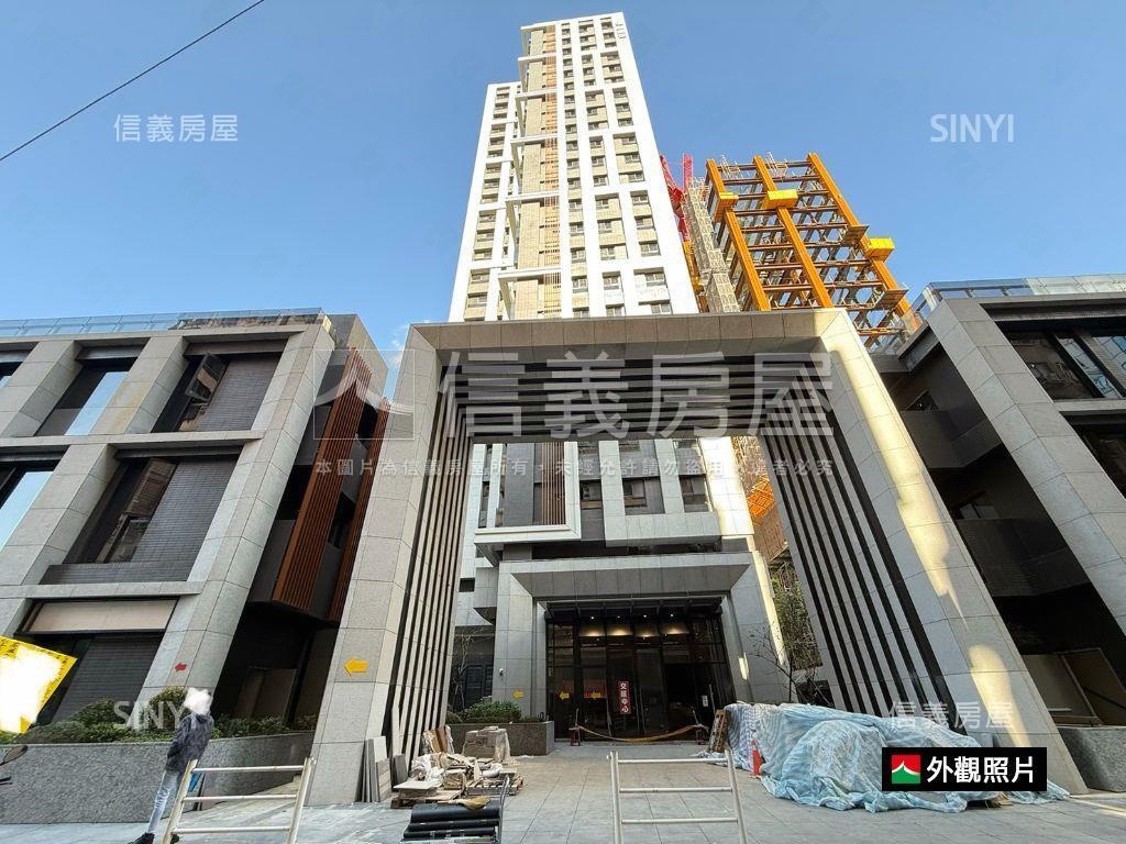 漢皇盛世就是這間拉房屋室內格局與周邊環境