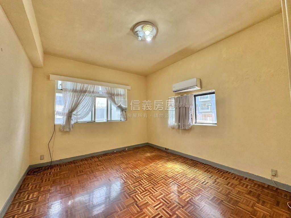 仁愛圓環三面採光大土持房屋室內格局與周邊環境