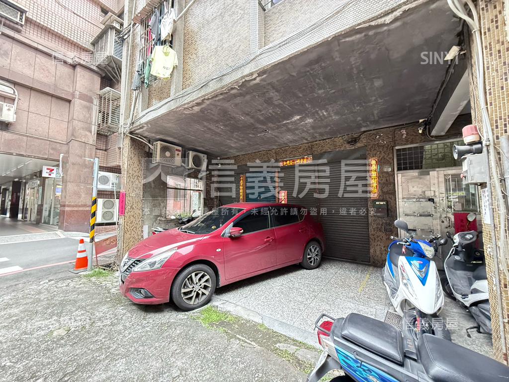 中正路稀有傳家邊間店面房屋室內格局與周邊環境