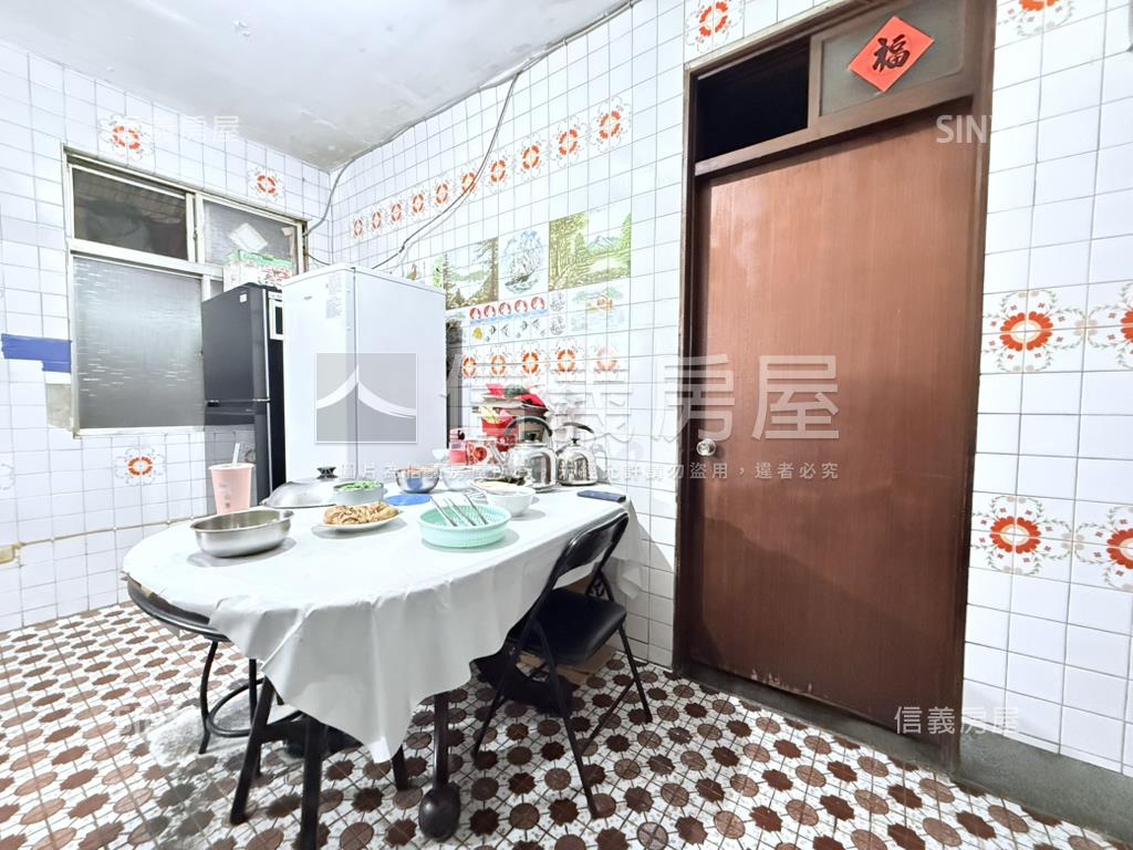中正路稀有傳家邊間店面房屋室內格局與周邊環境