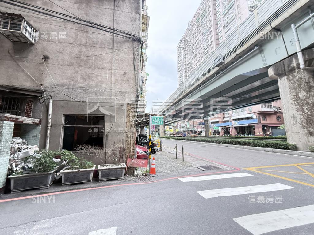 中正路稀有傳家邊間店面房屋室內格局與周邊環境