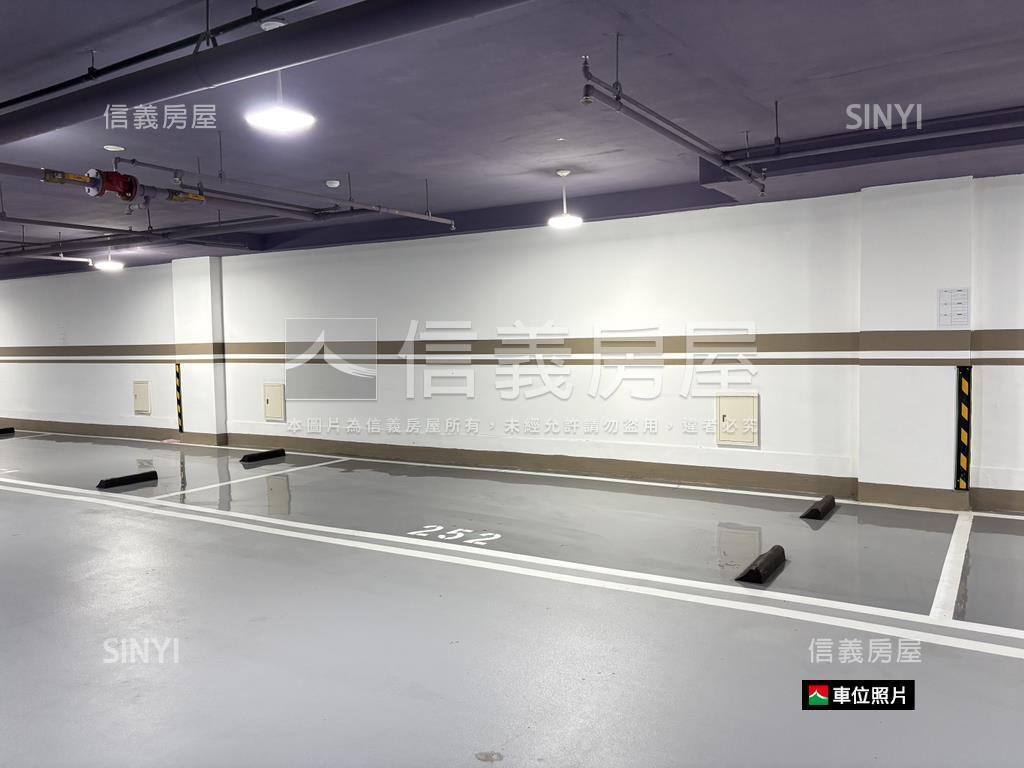 愛琴海樹海邊間四房平車房屋室內格局與周邊環境