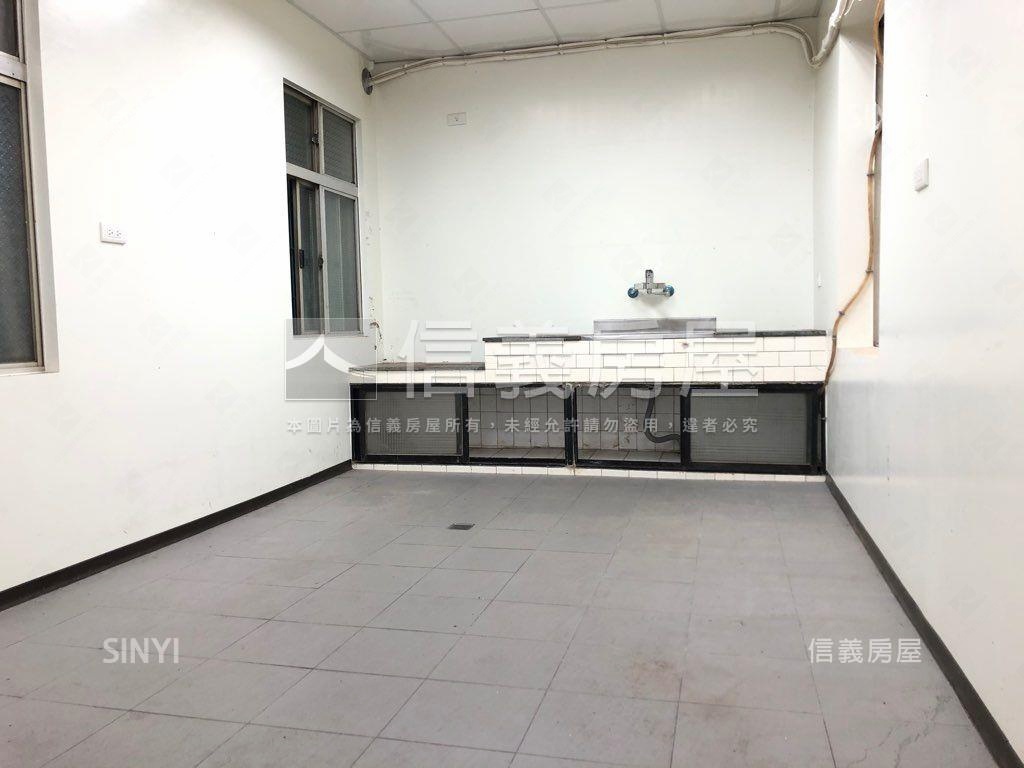 黃金一樓面寬店辦房屋室內格局與周邊環境
