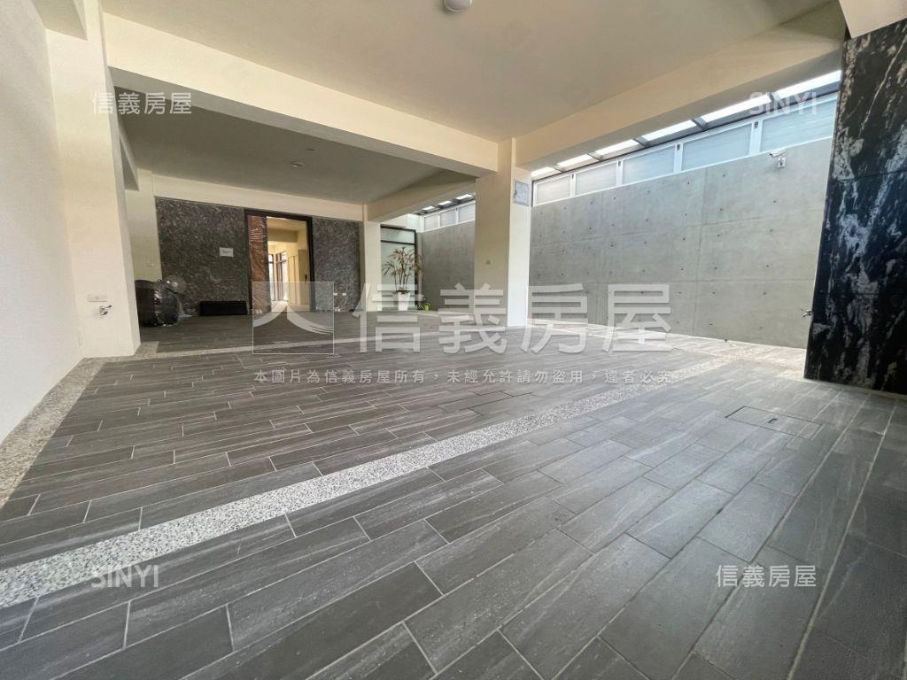 生態公園獨具匠心電梯豪墅房屋室內格局與周邊環境