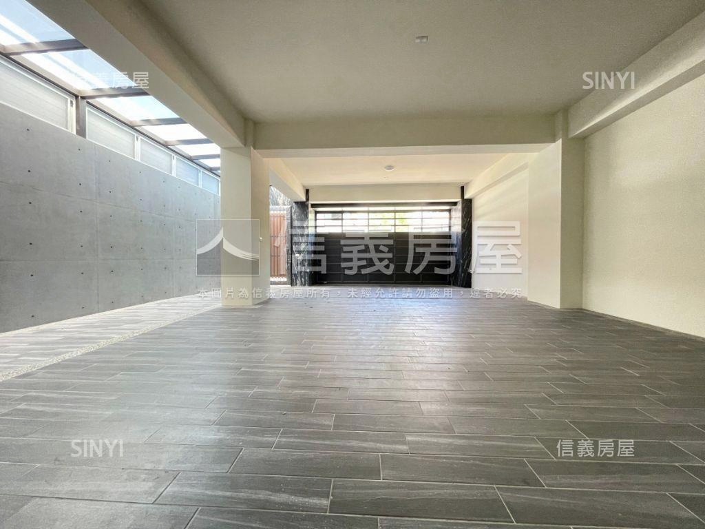 生態公園獨具匠心電梯豪墅房屋室內格局與周邊環境