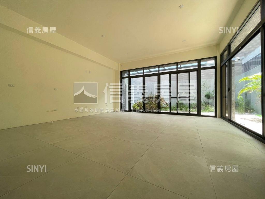 生態公園獨具匠心電梯豪墅房屋室內格局與周邊環境