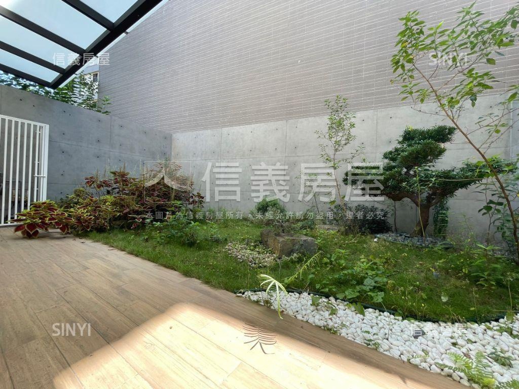 生態公園獨具匠心電梯豪墅房屋室內格局與周邊環境