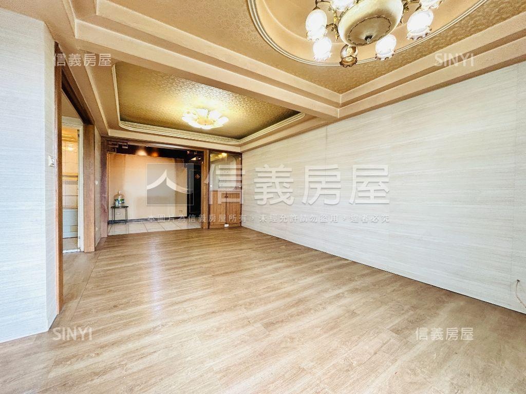 正三民路捷運三房房屋室內格局與周邊環境