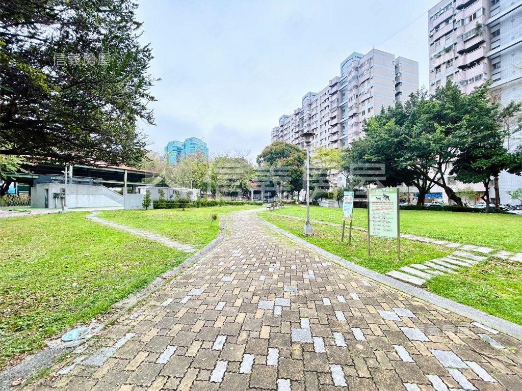 收租置產公園旁一房一廳房屋室內格局與周邊環境