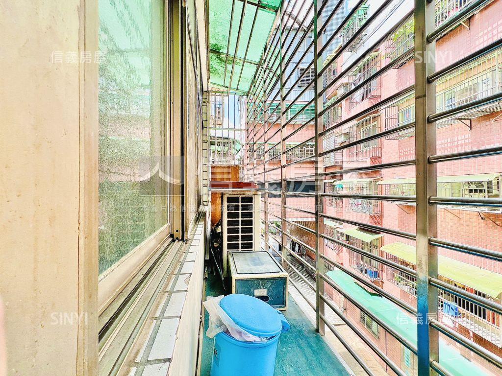 未來捷運自由大空間房屋室內格局與周邊環境