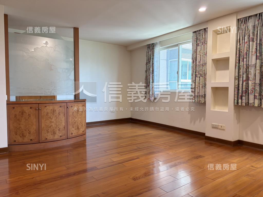 【精選】海悅附車位房屋室內格局與周邊環境