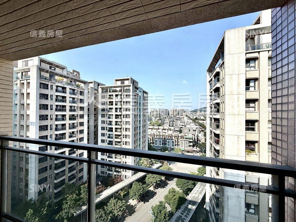 讚稀有無價視野三房平車房屋室內格局與周邊環境