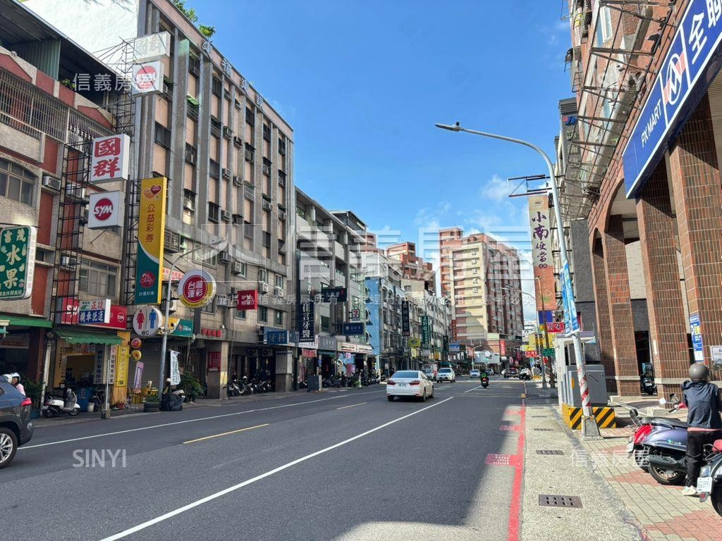 【鼎中正路】醒目金透店房屋室內格局與周邊環境