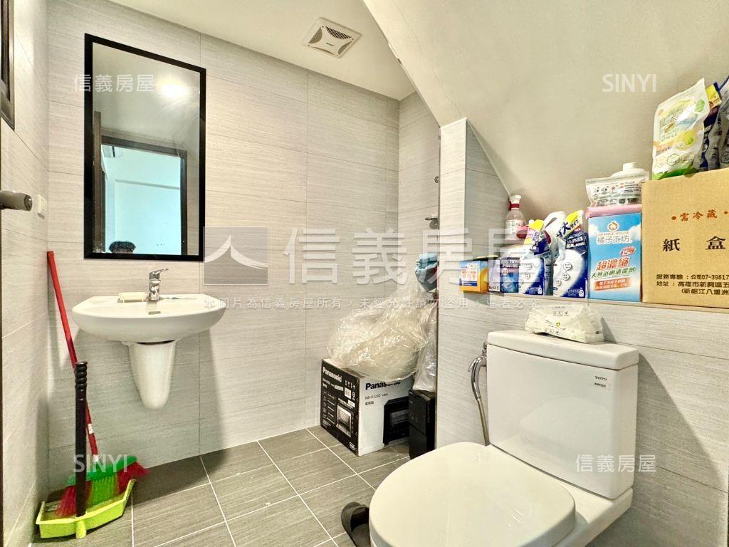 近仁武區公所輕屋齡車墅房屋室內格局與周邊環境