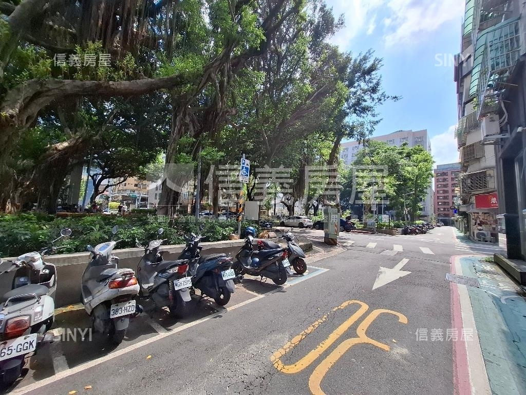 捷運中山國小漂亮兩房華廈房屋室內格局與周邊環境