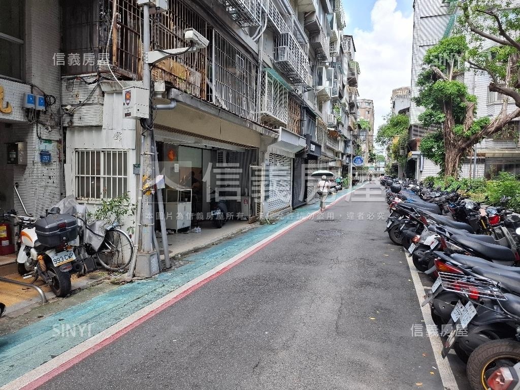 捷運中山國小漂亮兩房華廈房屋室內格局與周邊環境